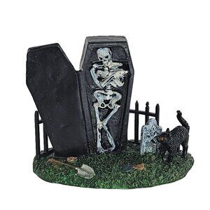 Lemax Spooky Town Figurine Spooky Graveyard #62201 Skeleton Coffin Black Cat